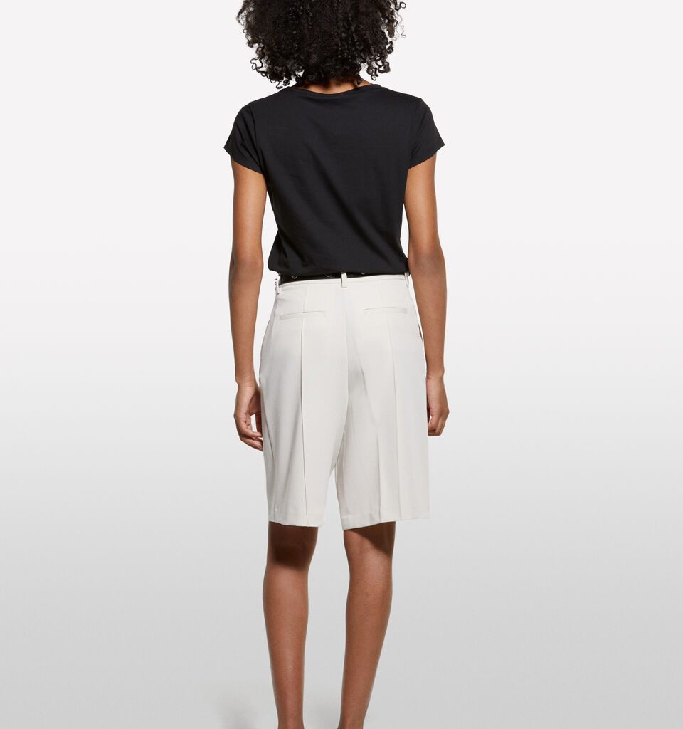 Black t-shirt with flower print - women's short sleeve t-shirts - Black | Sisley image number 2